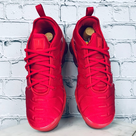 Nike Air Vapormax Plus Men’s Triple Red Running Sneakers Size 11 - CW6973-600 - Picture 10 of 11